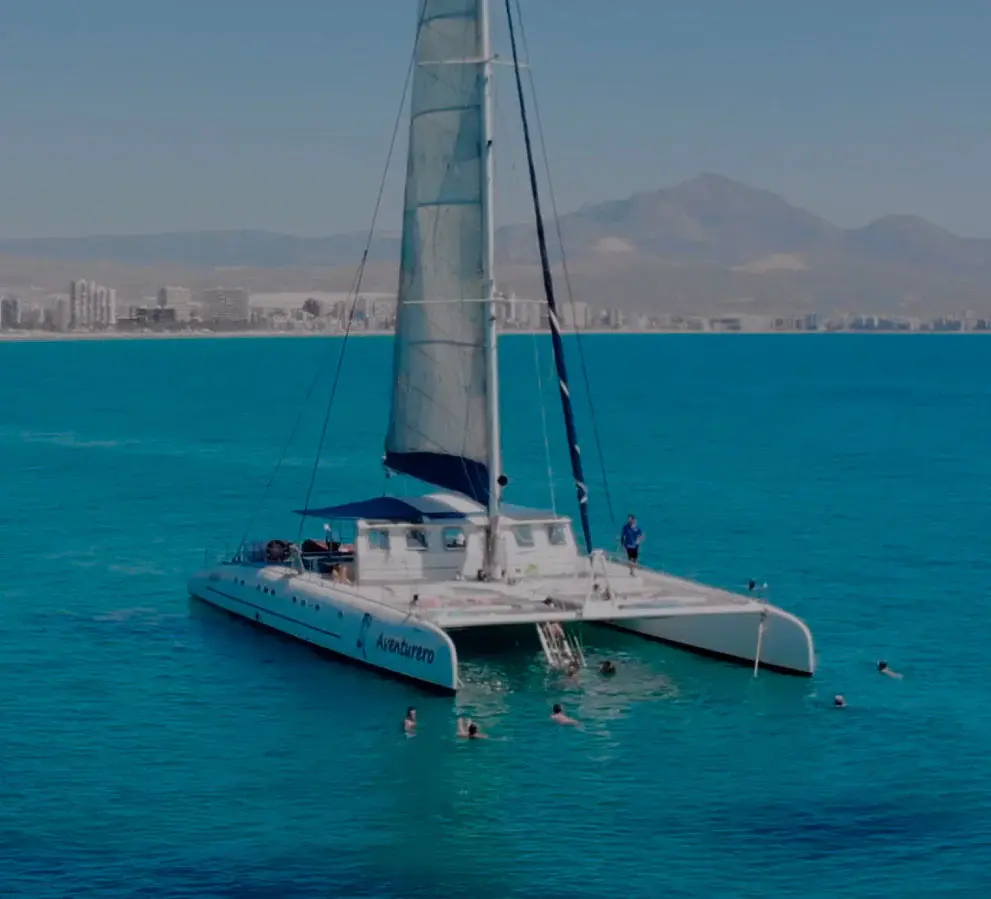 Catamarán a Tabarca con Alicante Catamarán, Alicante