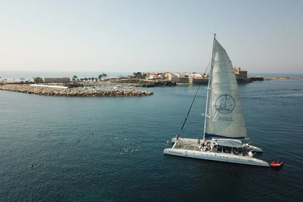 Catamarán a Tabarca con Alicante Catamarán, Alicante