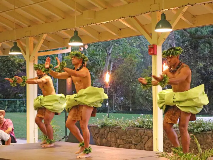 Luau polinesio en Toa Luau, Haleʻiwa