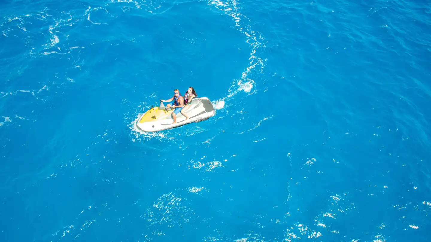 Moto de agua con H2O Sports Hawaii, Honolulu