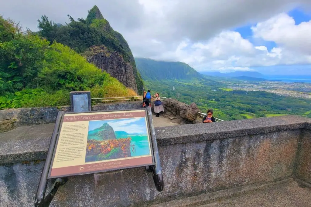 Nuʻuanu Pali Lookout, Kāneʻohe