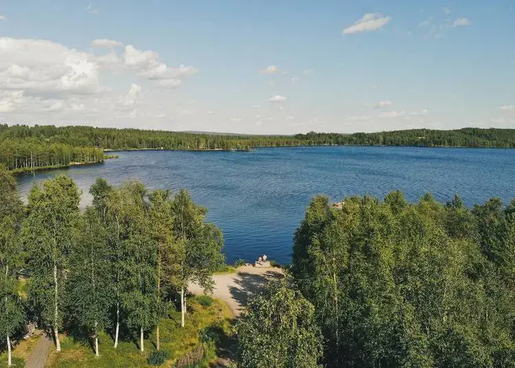Segunda perspectiva de Lago Olkkajärvi en Rovaniemi