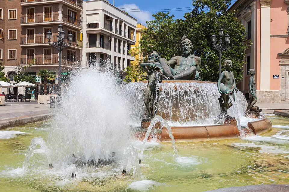 Plaza de la Virgen, Valencia